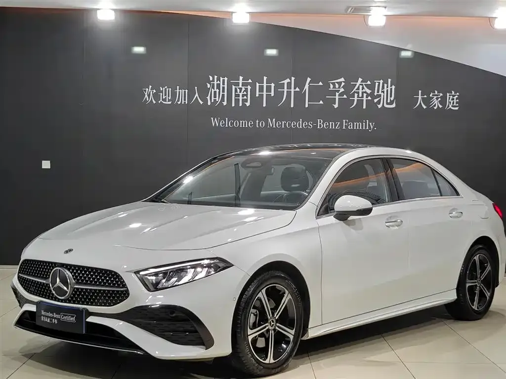 Mercedes-Benz A-Class 2024 из CN, фото 1