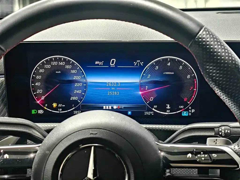 Mercedes-Benz A-Class 2024 из CN, фото 9