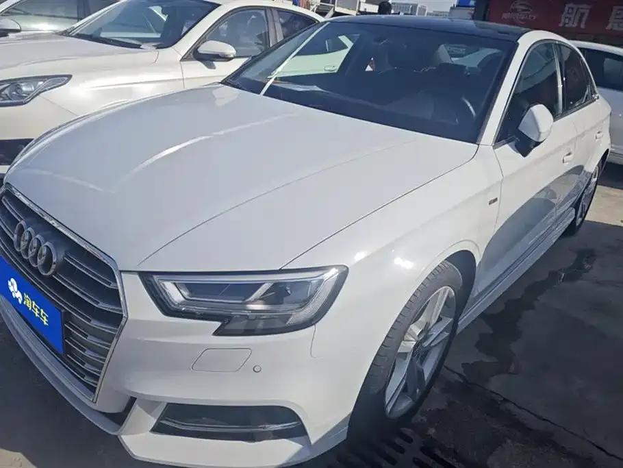 Audi A3 — фото 1