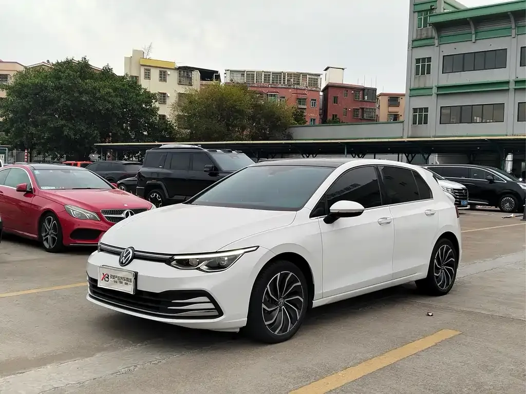 Volkswagen Golf 2022 из CN, фото 1