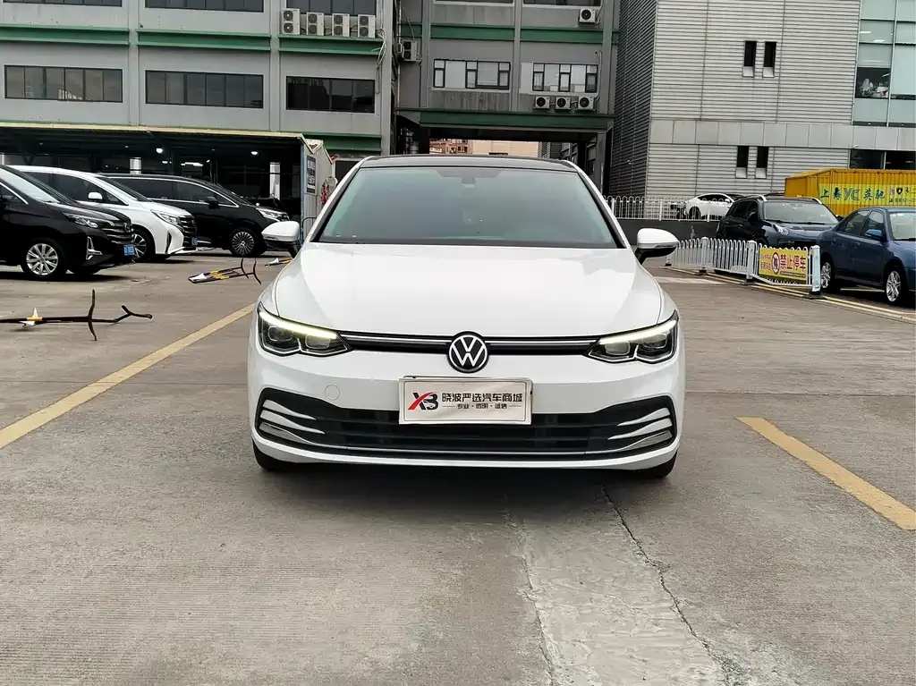 Volkswagen Golf 2022 из CN, фото 2