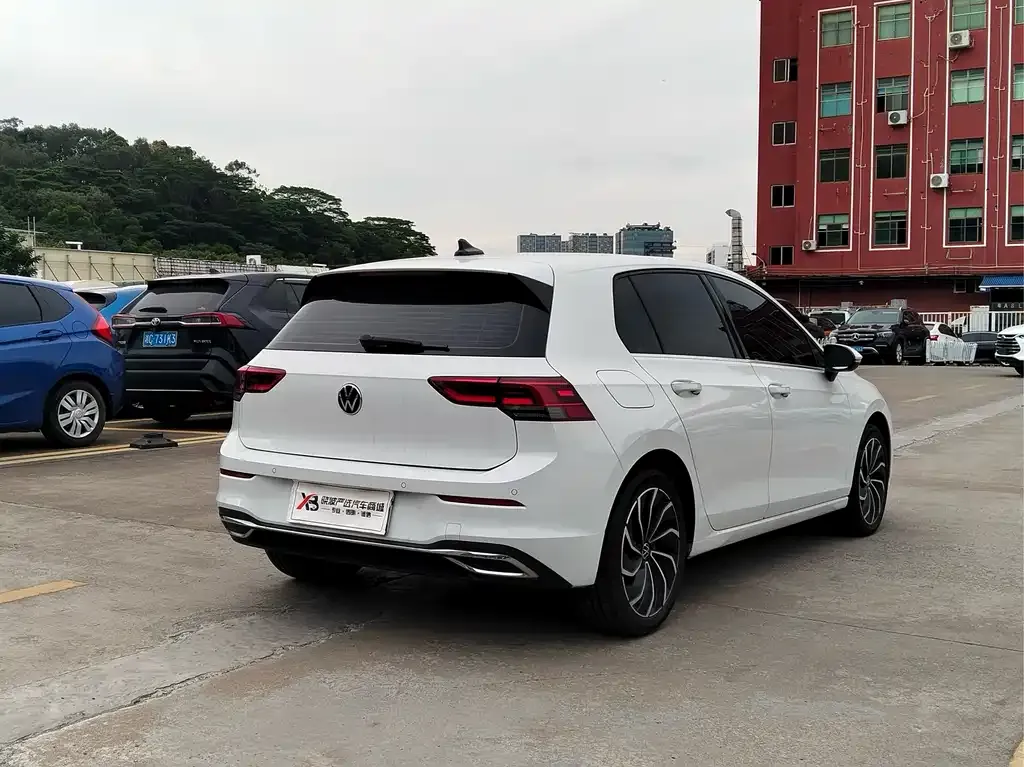 Volkswagen Golf 2022 из CN, фото 6