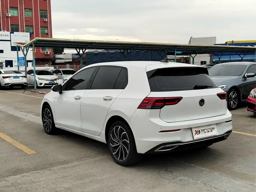 Volkswagen Golf 2022 из CN, фото 7