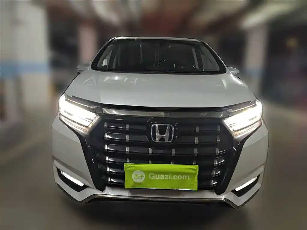 Honda Elysion 2024 из CN, фото 3