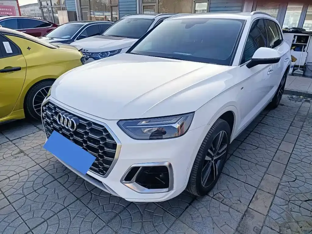 Audi Q5L 2022 из CN, фото 1