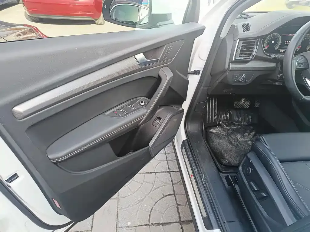 Audi Q5L 2022 из CN, фото 8