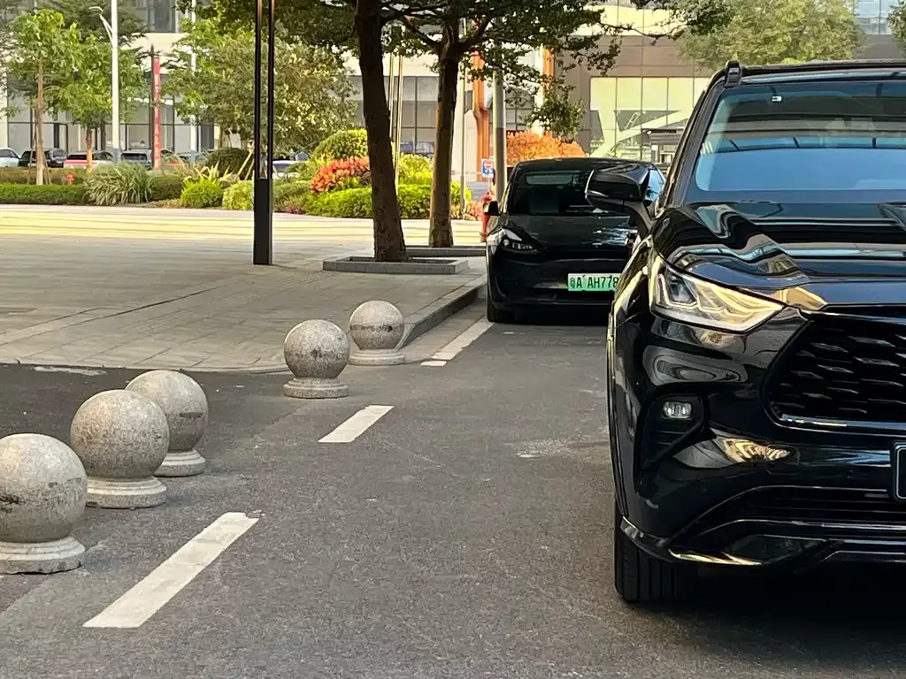 Toyota Highlander 2022 из CN, фото 7