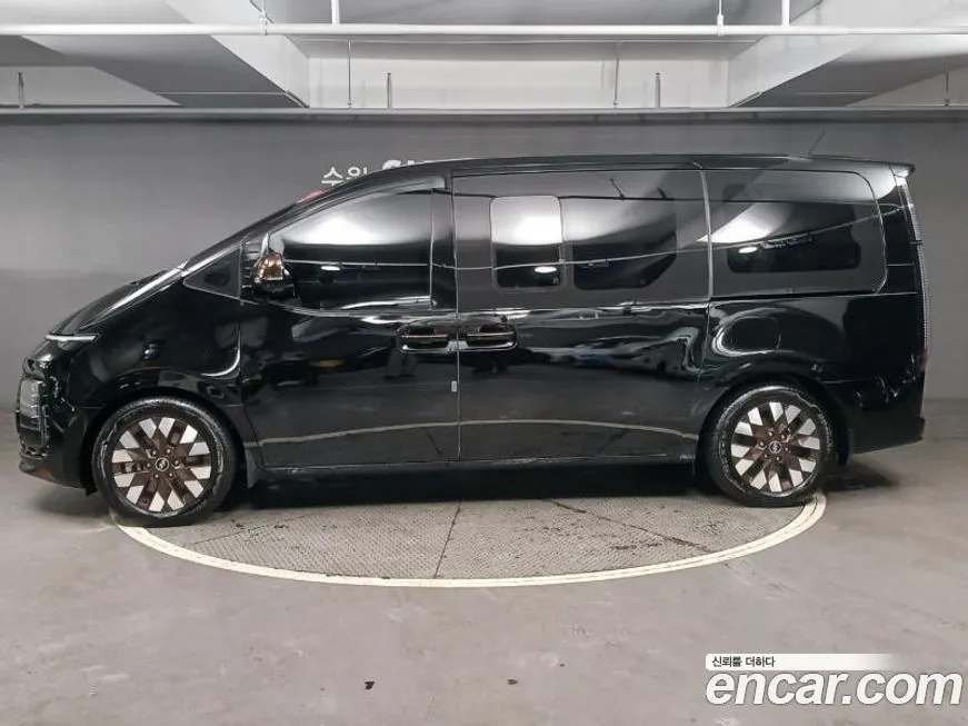 Hyundai Staria — фото 3