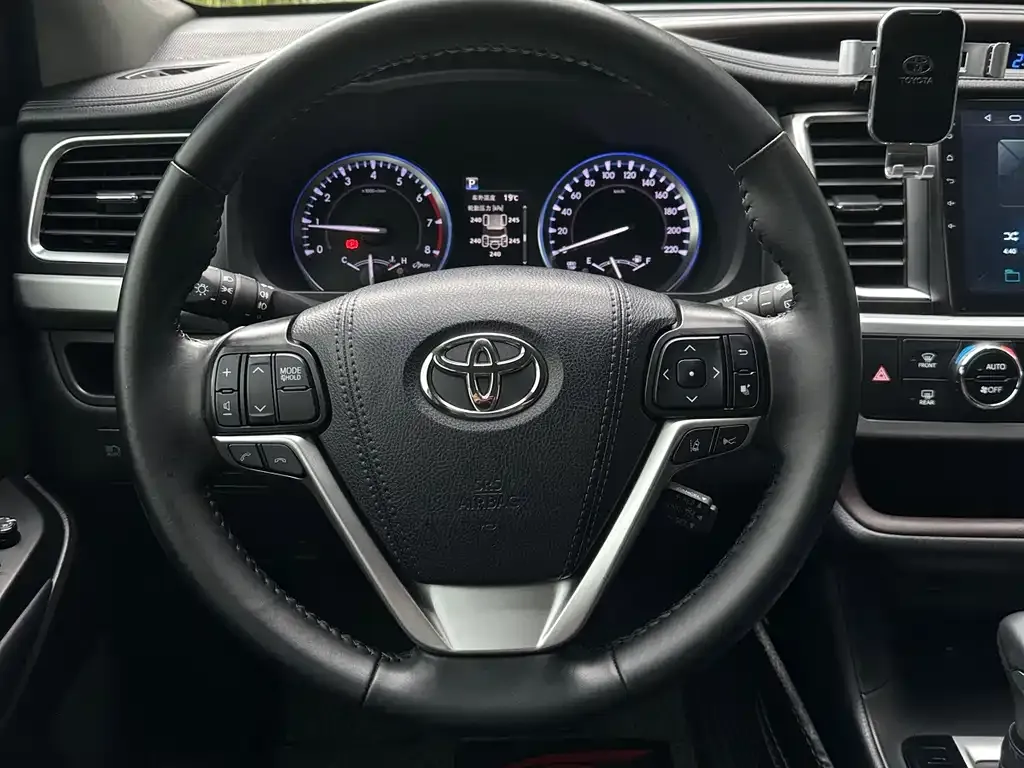 Toyota Highlander 2021 из CN, фото 10