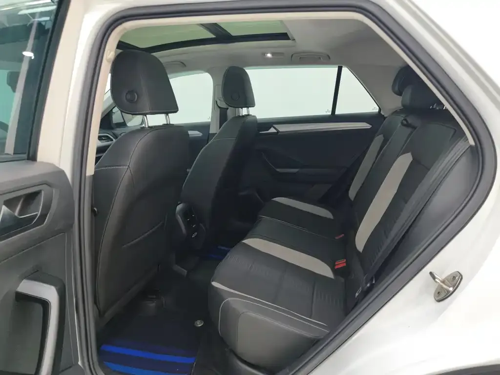 Volkswagen T-Roc 2022 из CN, фото 8