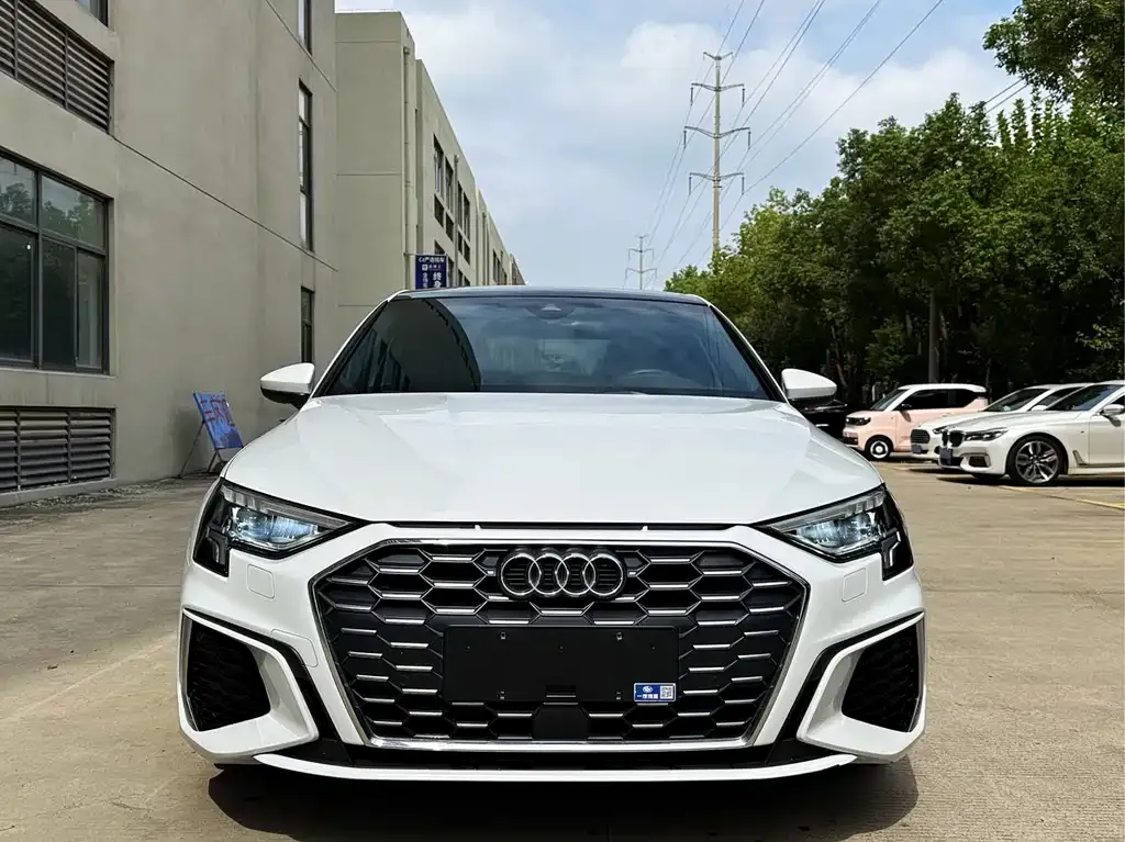 Audi A3 2022 из CN, фото 2