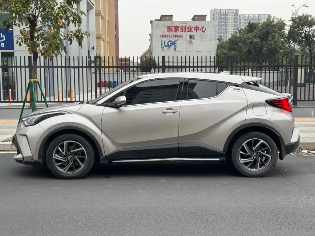 Toyota C-HR 2021 из CN, фото 7
