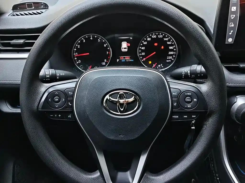 Toyota RAV4 2023 из CN, фото 8