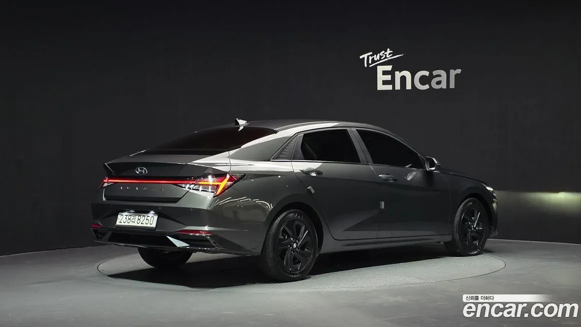 Hyundai AVANTE — фото 2