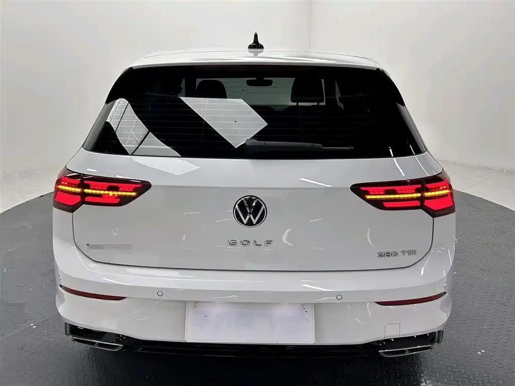Volkswagen Golf 2022 из CN, фото 3