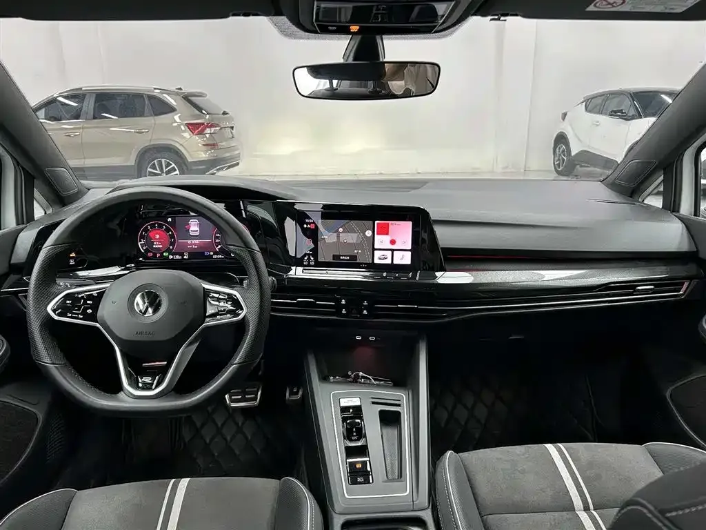 Volkswagen Golf 2022 из CN, фото 7