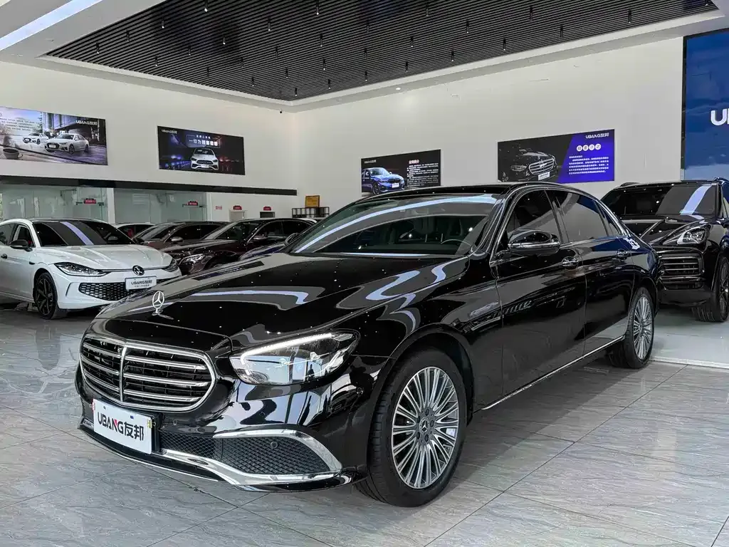 Mercedes-Benz E-Class — фото 1