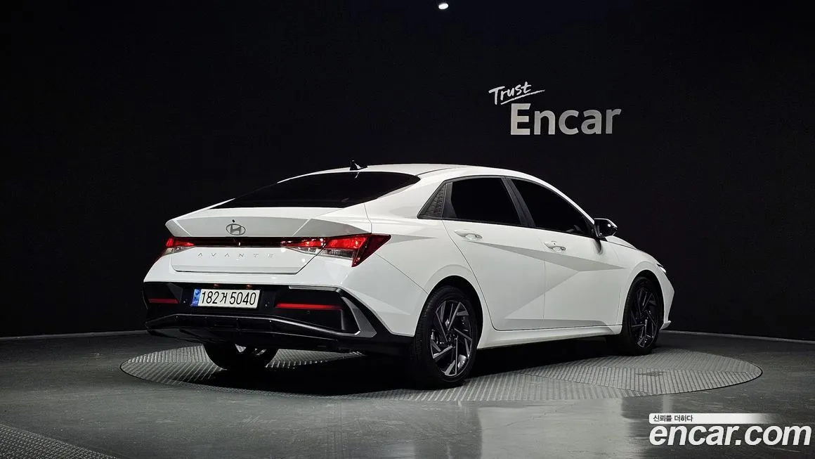 Hyundai AVANTE — фото 2