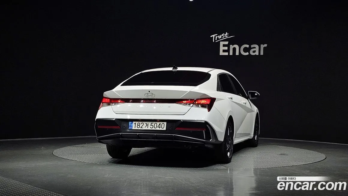 Hyundai AVANTE — фото 4