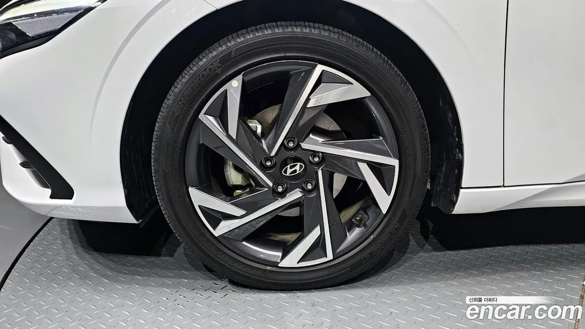 Hyundai AVANTE — фото 5