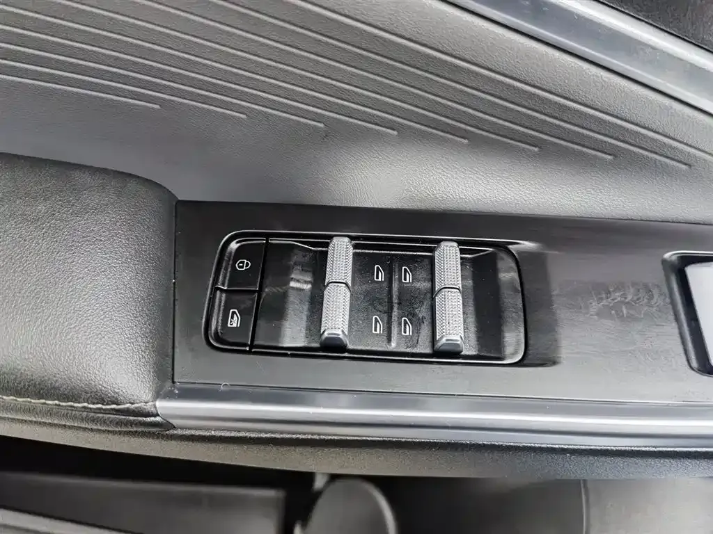 Geely Boyue 2024 из CN, фото 9
