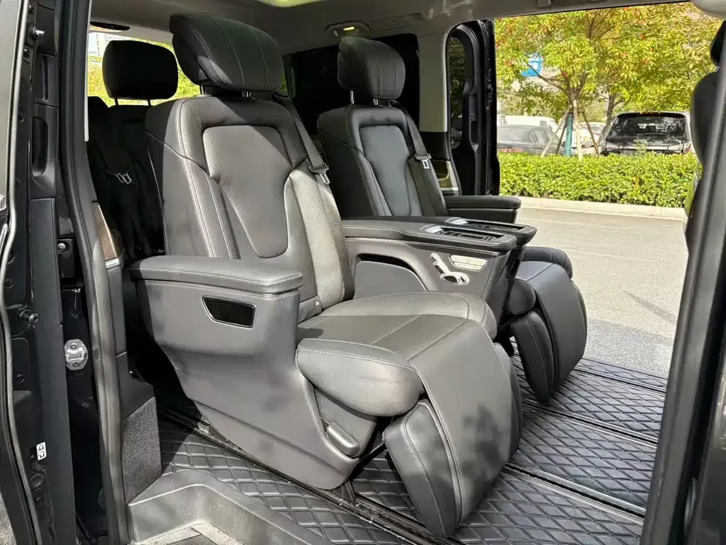 Mercedes-Benz V-Class 2022 из CN, фото 10