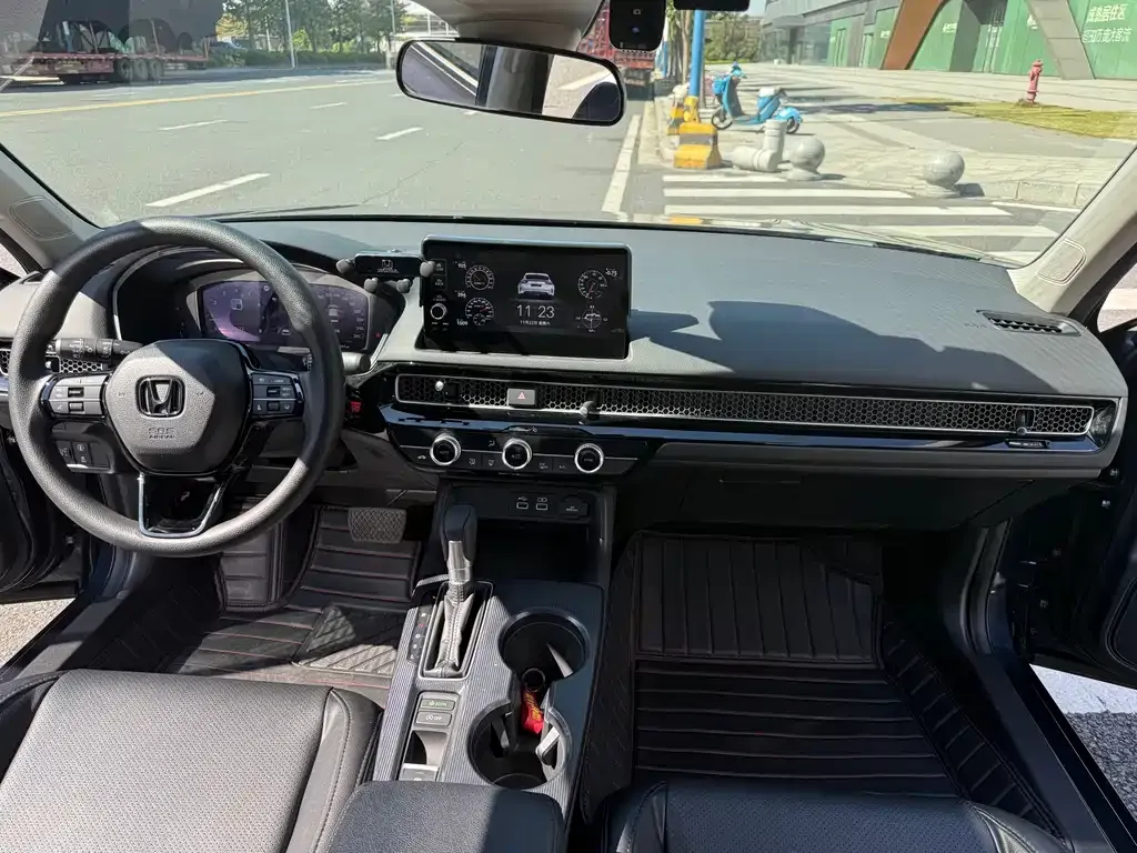 Honda Civic — фото 10
