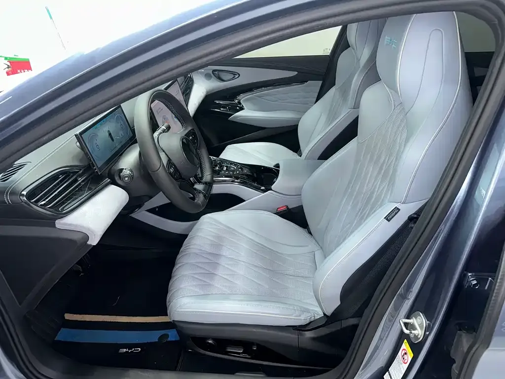 BYD Seal — фото 7