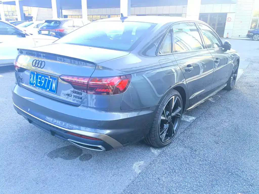 Audi A4L 2024 из CN, фото 4
