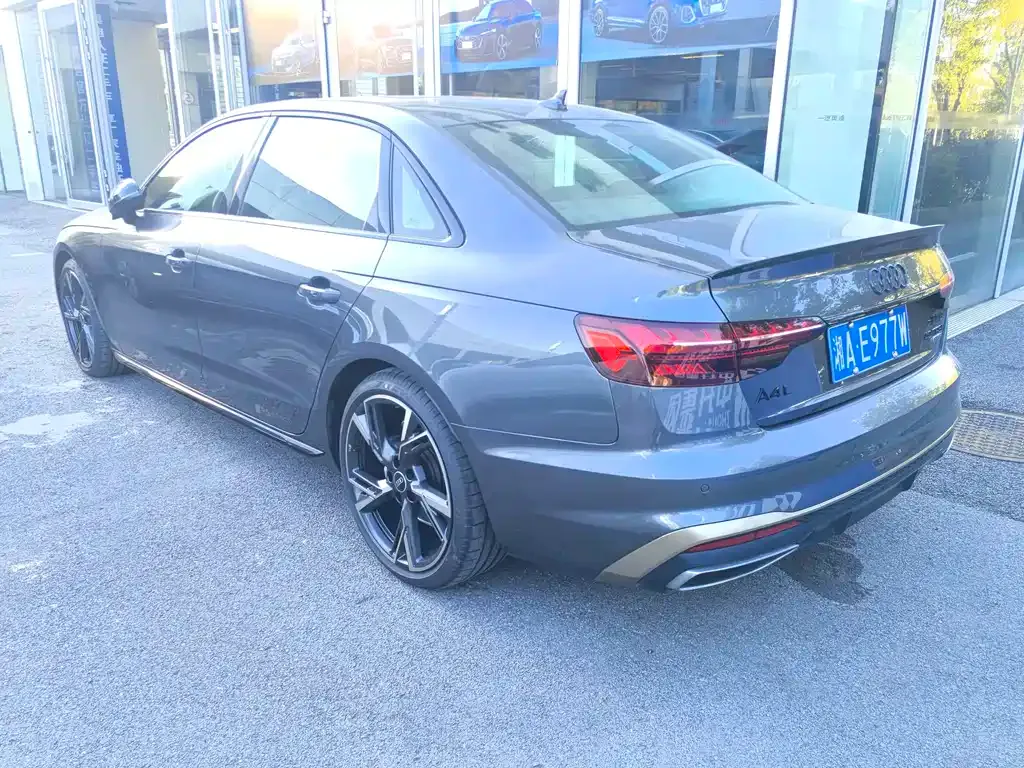 Audi A4L 2024 из CN, фото 6