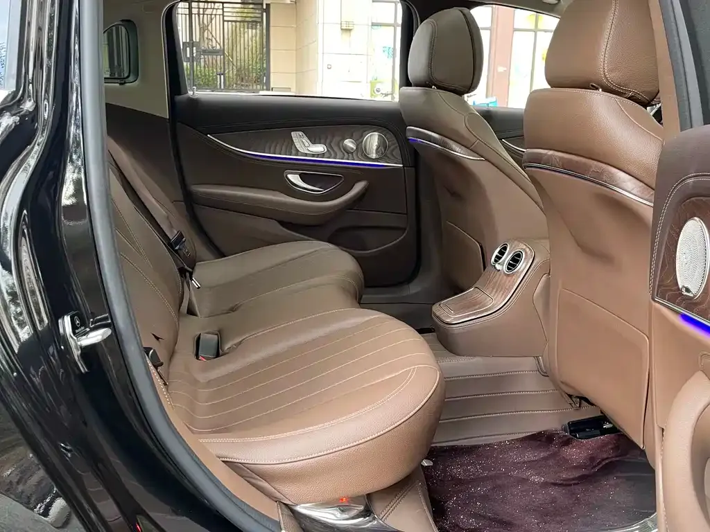Mercedes-Benz E-Class 2023 из CN, фото 10