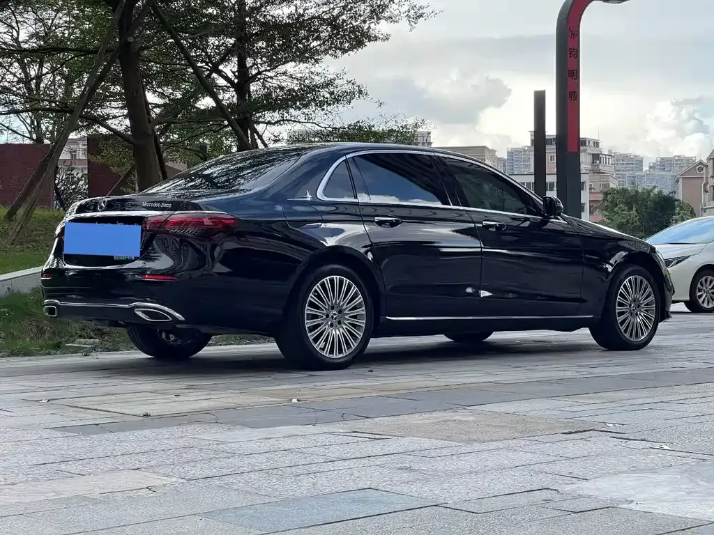 Mercedes-Benz E-Class 2023 из CN, фото 4