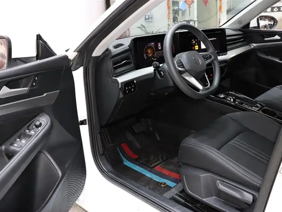 Volkswagen Lamando 2024 из CN, фото 9