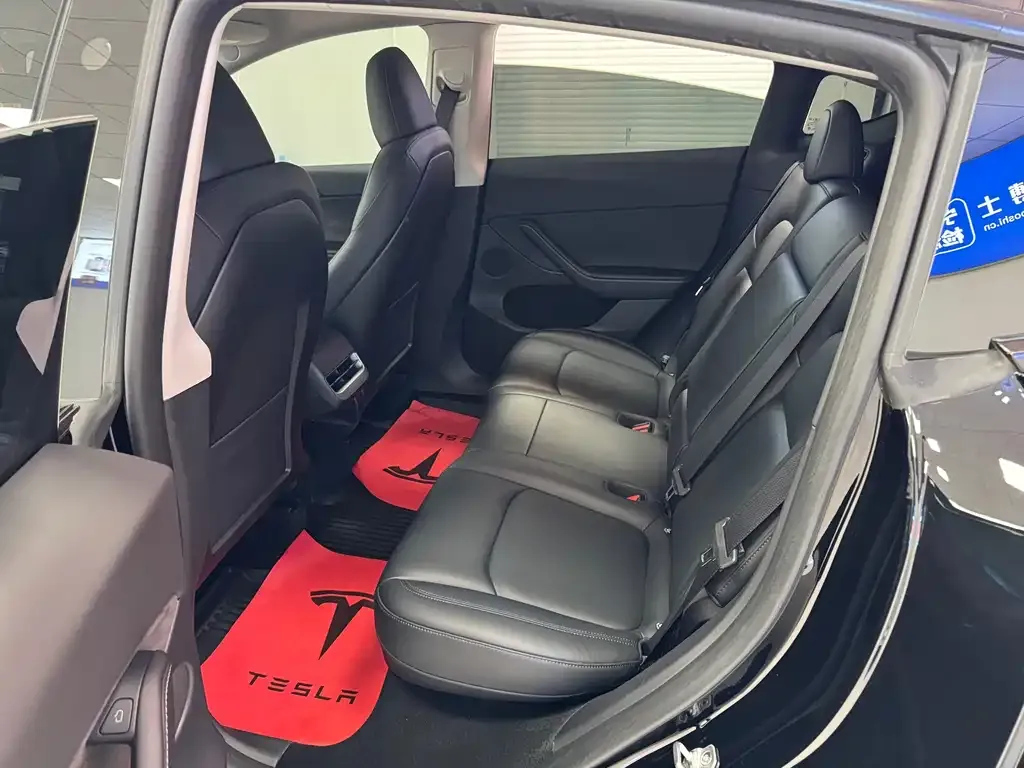 Tesla Model Y 2023 из CN, фото 9