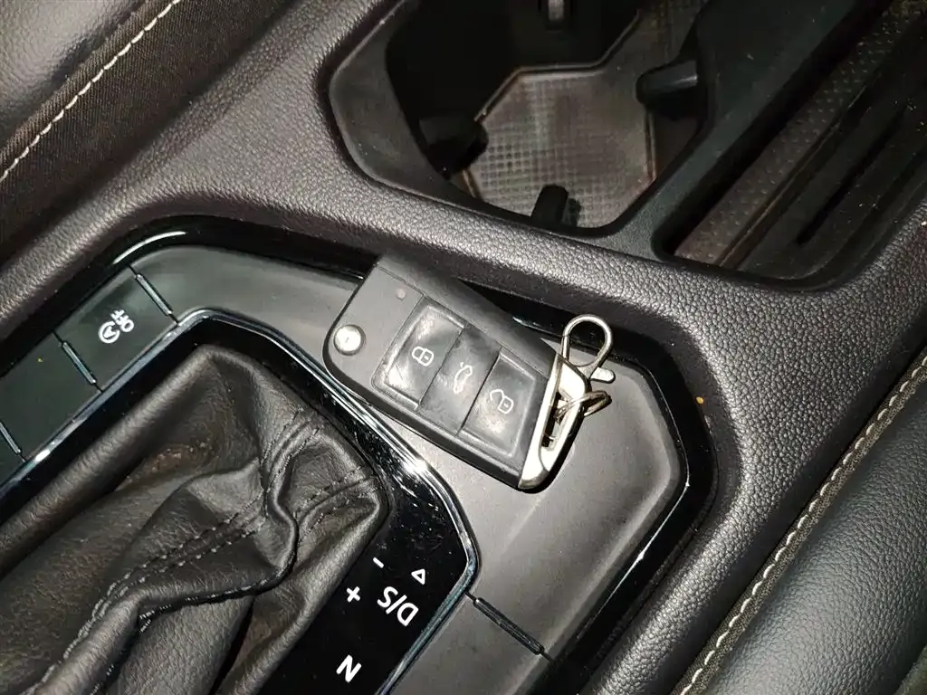 Volkswagen Tiguan L 2021 из CN, фото 9