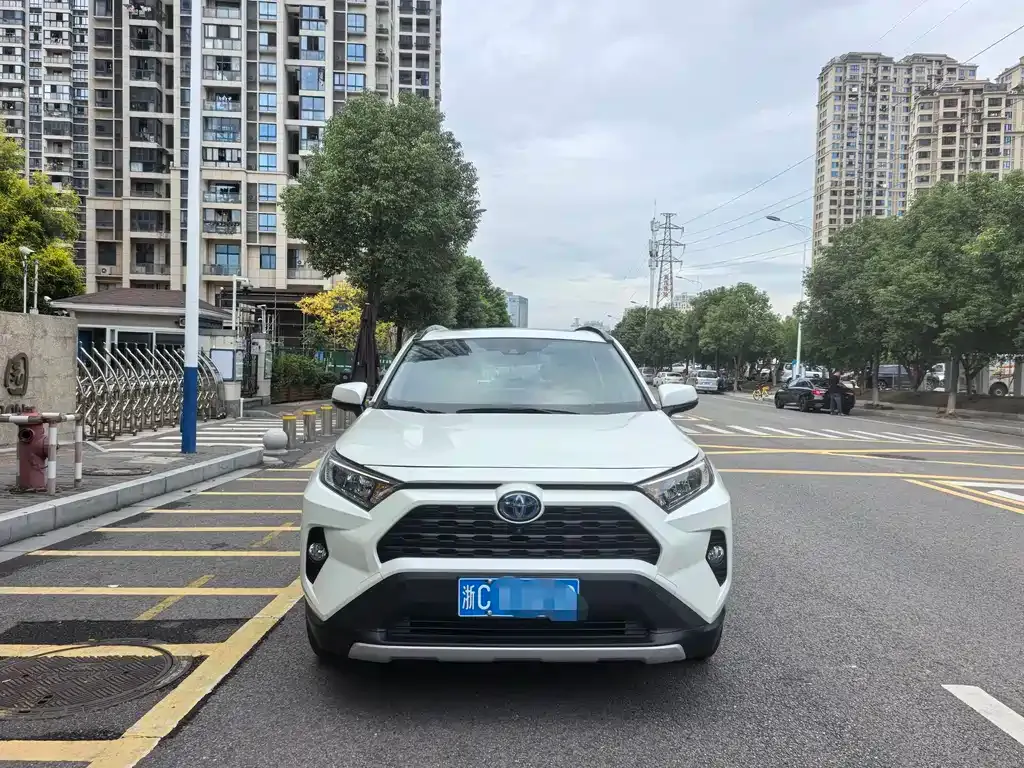 Toyota RAV4 2021 из CN, фото 2