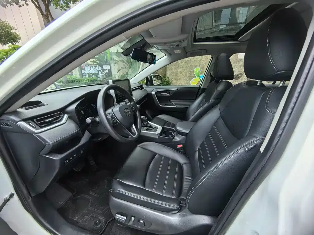 Toyota RAV4 2021 из CN, фото 7
