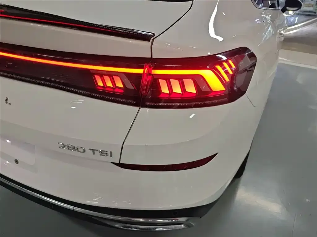 Volkswagen Lamando 2023 из CN, фото 8