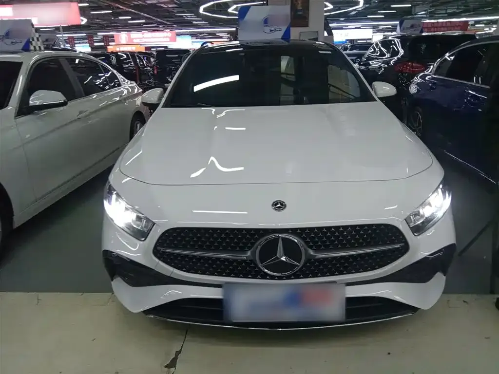 Mercedes-Benz A-Class 2023 из CN, фото 3