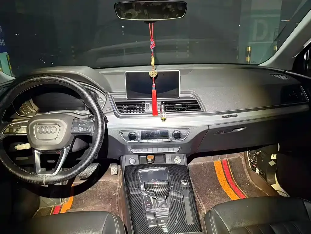 Audi Q5L 2021 из CN, фото 3