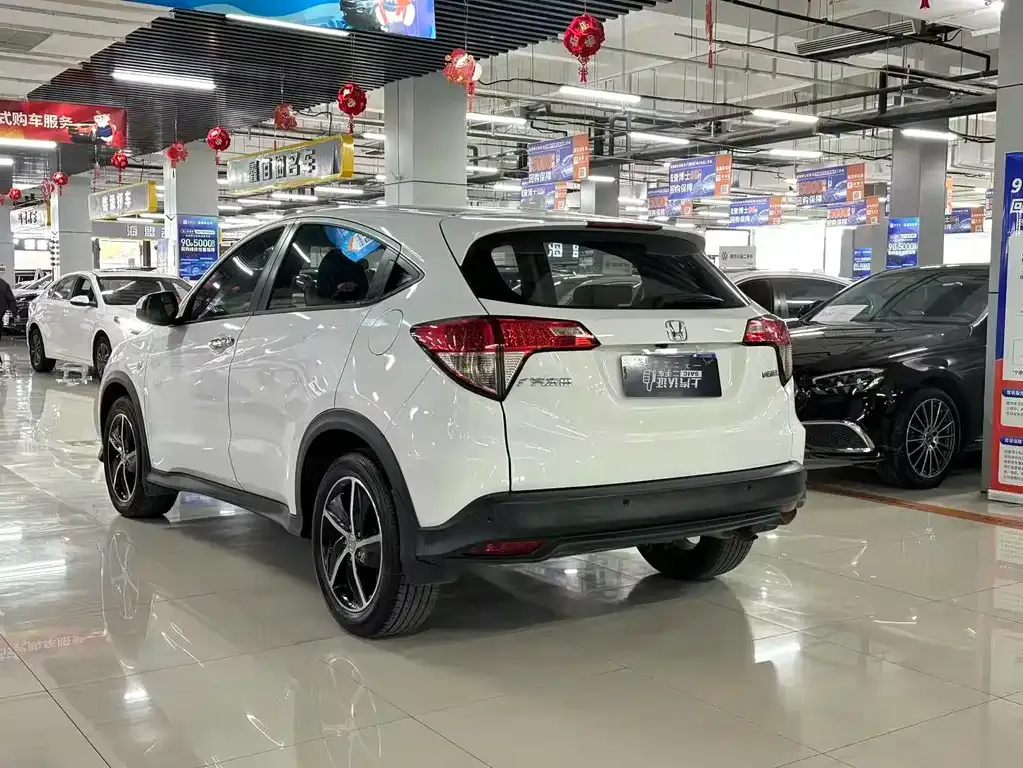 Honda Vezel 2021 из CN, фото 8