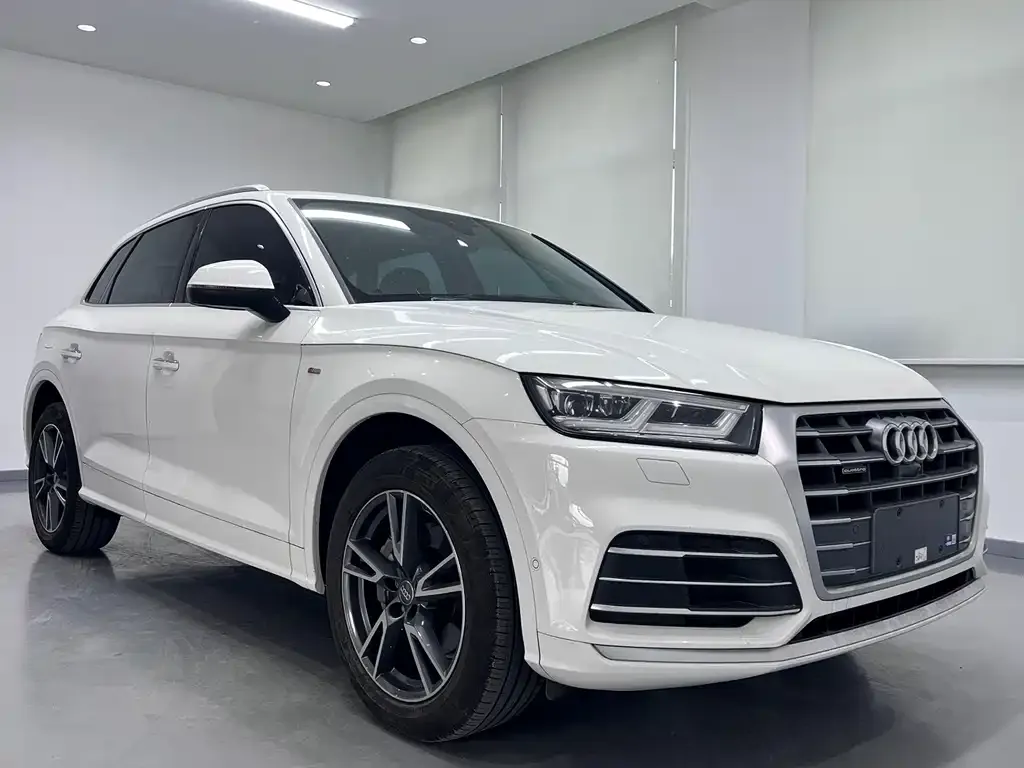 Audi Q5L 2021 из CN, фото 3