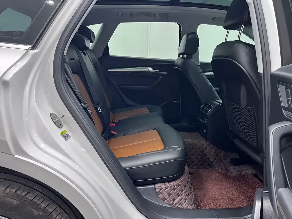 Audi Q5L 2021 из CN, фото 7
