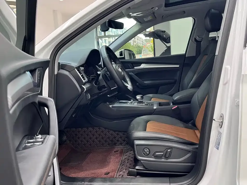 Audi Q5L 2021 из CN, фото 9