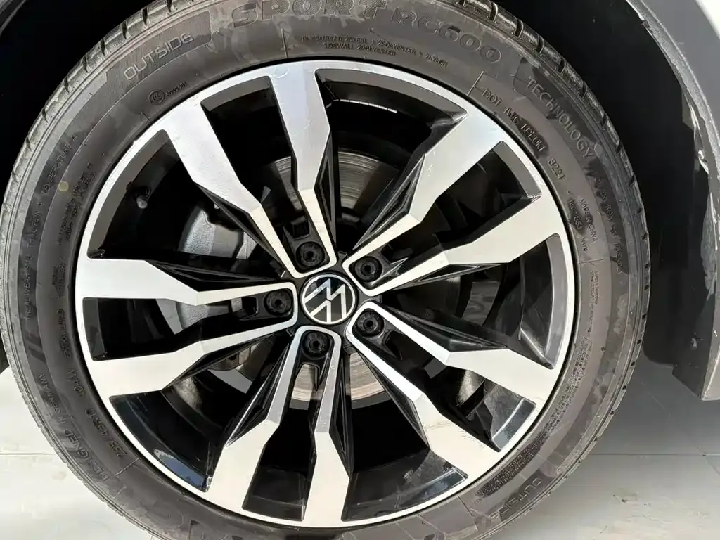 Volkswagen Tiguan L 2021 из CN, фото 6