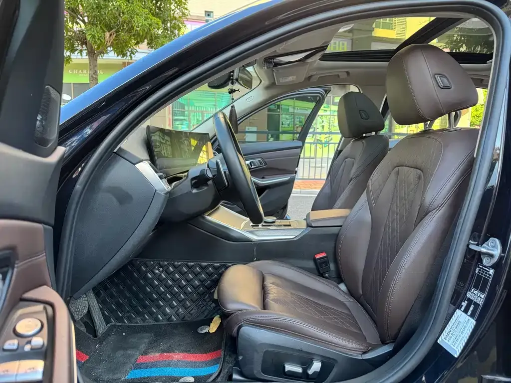 BMW 3 Series 2023 из CN, фото 8