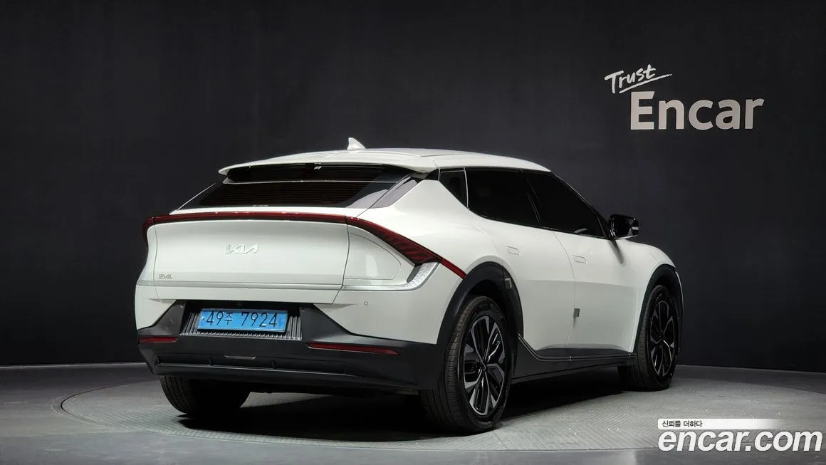 Kia EV6 2023 из KR, фото 2