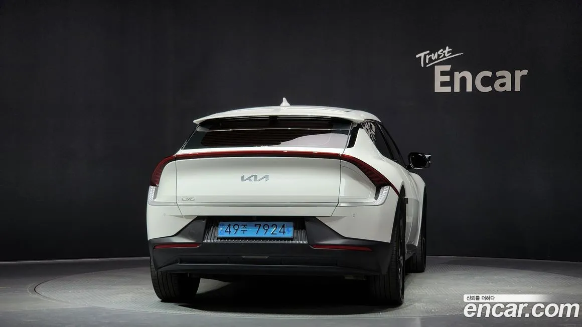 Kia EV6 2023 из KR, фото 4