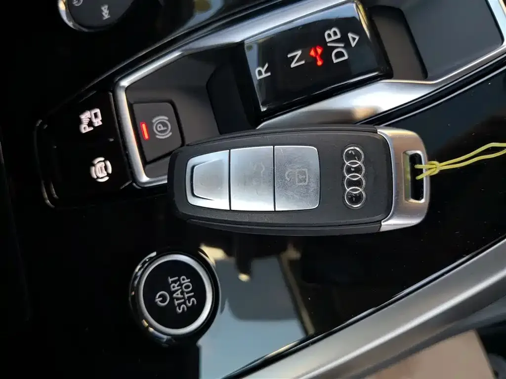 Audi Q4 e-tron 2024 из CN, фото 9