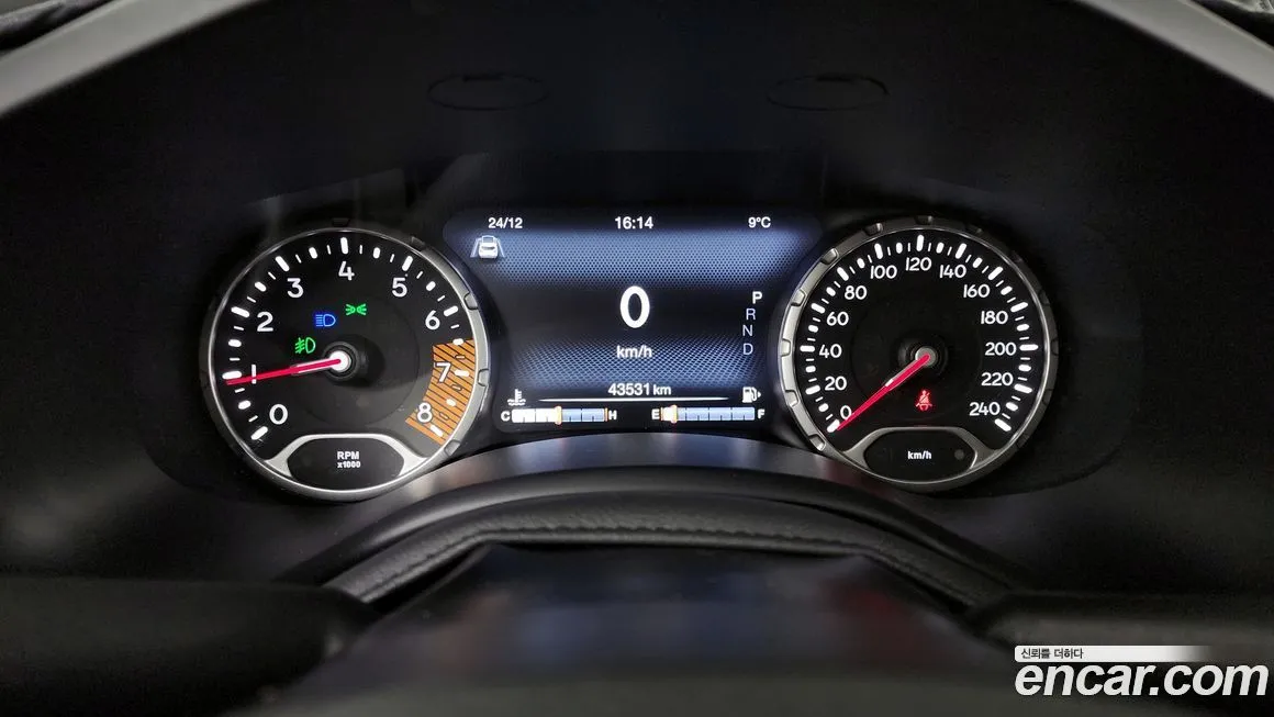 Jeep Renegade 2021 из KR, фото 8